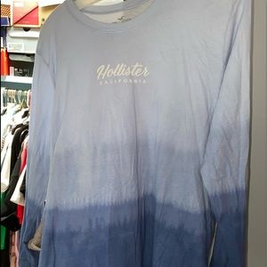 Hollister long sleeve shirt. Only been worn once.